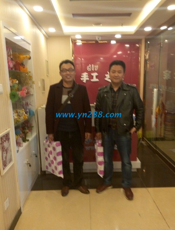 山東泰安高先生和好友王先生一起來到手工活之家總部考察項(xiàng)目，欲加盟代理(圖1)
