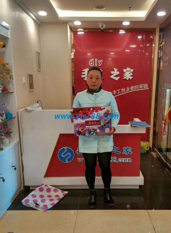邯鄲大名家庭主婦趙大姐親自來(lái)手工活之家總部考察找活拿材料 邯鄲大名家庭主婦趙大姐親自來(lái)手工活之家總部考察找手工活拿材料(圖1)