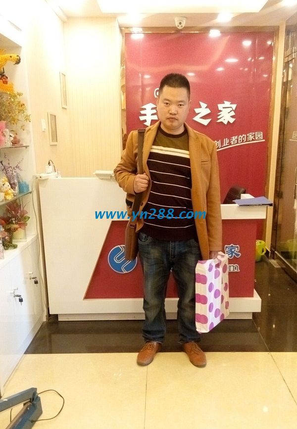 山東劉先生來手工活之家考察項(xiàng)目，欲組織當(dāng)?shù)亻e散人員婦女做手工活(圖1)