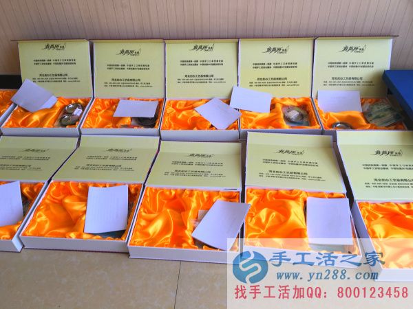 圖紙、制作串珠繡工具已放入