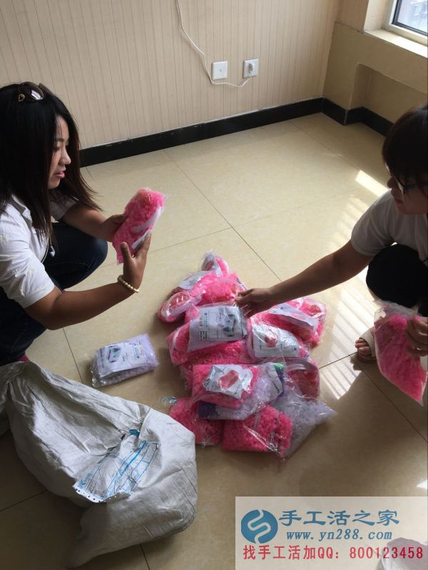 王女士對材料愛不釋手，就想馬上做