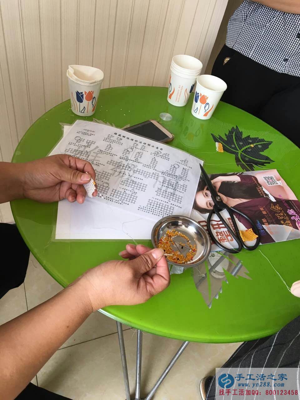 適合家庭婦女做的手工活，廣東佛山錢(qián)女士找到手工活串珠繡