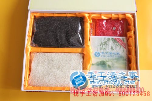 河南周口寶媽陳女士在家?guī)Ш⒆又嘞朐僬尹c(diǎn)手工活做 河南周口寶媽陳女士在家?guī)Ш⒆又嘞朐僬尹c(diǎn)手工活做