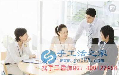 冬季兼職哪家強(qiáng)？遼寧錦州李女士看準(zhǔn)手工活之家外發(fā)項(xiàng)目，在家串珠掙錢(qián)