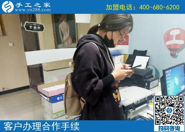 10月21日，正規(guī)手工活外發(fā)加工廠家一定是注重成品銷售的企業(yè)。手工之家接待考察加工客戶剪影