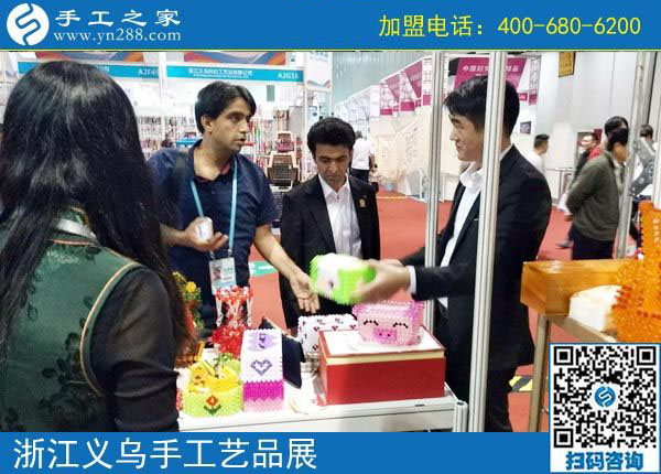 每次結(jié)算幾百元，河南禹州劉女士對拿回家做的手工活加工項目非常滿意