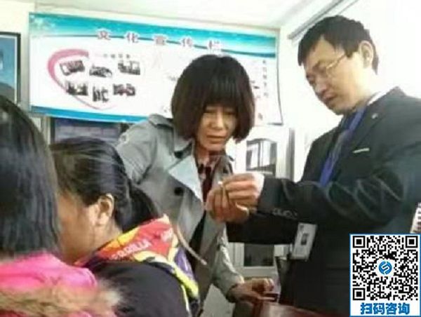走進社區(qū)，讓珠繡手工成為大家脫貧致富的一件法寶！----記手工之家走進社區(qū)培訓串珠手工活動