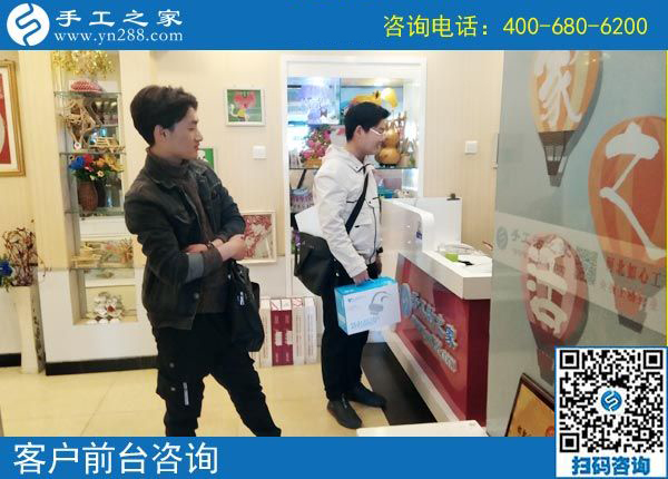 3月27日，返鄉(xiāng)農(nóng)民工的創(chuàng)業(yè)好項(xiàng)目就是這里免押金的手工活外發(fā)加工項(xiàng)目，手工之家接待考察加工客戶剪影