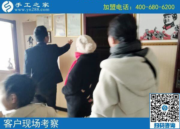 2年時(shí)間里，江蘇泰州胡女士堅(jiān)持在家做串珠手工活掙錢，為了什么