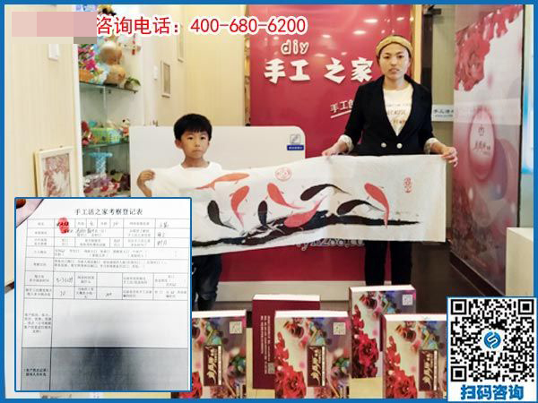 寶媽如何在家賺錢(qián)？河北滄州張女士帶著孩子來(lái)手工之家找活做(圖1)