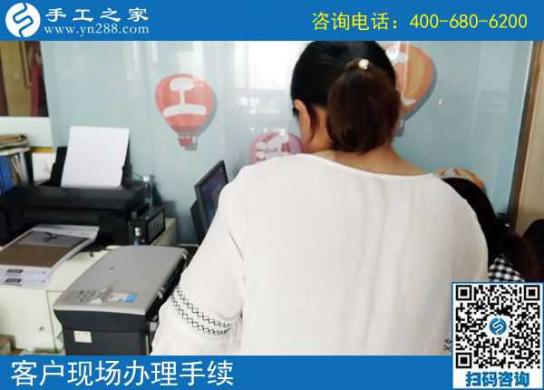 不臟不累，在家掙錢，河北辛集范女士找到這個(gè)正規(guī)可靠的外發(fā)手工活