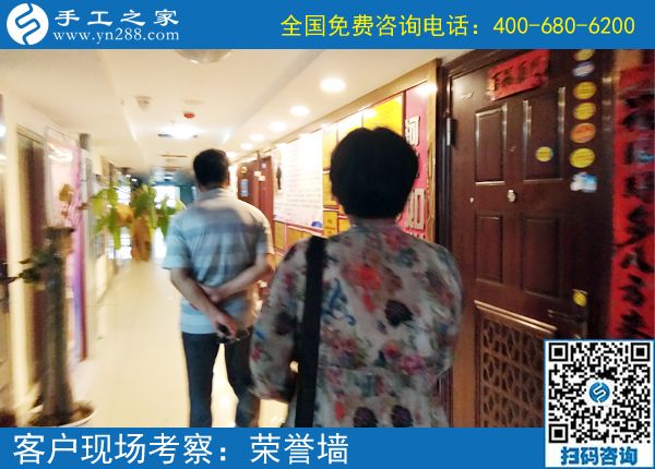與年齡無關(guān)，掙錢什么時(shí)候也不晚。云南曲靖劉女士做手工活外發(fā)加工項(xiàng)目掙錢后說