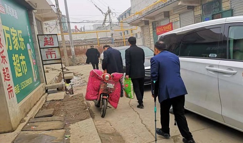 心懷公益、助力扶貧 --- --- 手工之家郝總與邯山區(qū)工商聯(lián)愛心企業(yè)家一起參加送溫暖春節(jié)慰問活動