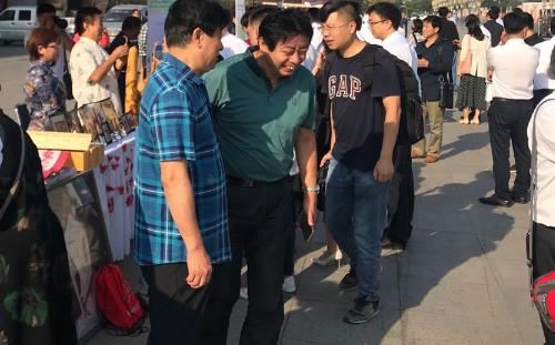 亮相“中國(guó)農(nóng)民豐收節(jié)”，勵(lì)志珠珠繡等純手工大放異彩(圖4)