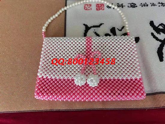 可以帶回家做的手工活，勵志珠珠繡是她選擇的手工活兼職(圖1)