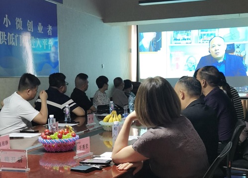 傳遞愛心，讓社會美好溫暖------記邯鄲紅十字愛心公益聯(lián)盟在手工之家
