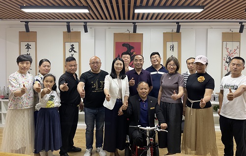 拳拳愛心，只為世間溫暖------記愛心企業(yè)手工之家創(chuàng)始人郝總