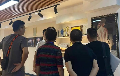 以珠繡手工為紐帶，做好居家就業(yè)創(chuàng)業(yè)-------記四川南充殘聯(lián)合作考察團在手工之家