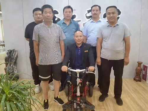 發(fā)展殘疾人事業(yè)，實施鄉(xiāng)村振興戰(zhàn)略--------記邱縣梁二莊鎮(zhèn)村領導一行蒞臨手工之家參觀指導