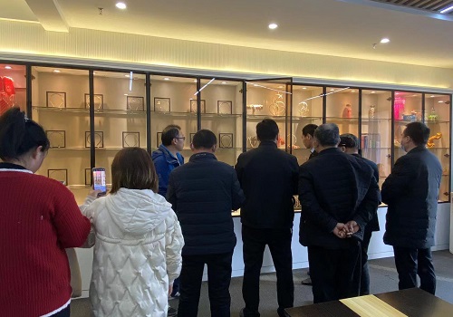 手工帶動就業(yè)，讓農(nóng)民有事干、農(nóng)村更美麗 --- --- 記河北大名一鎮(zhèn)村領(lǐng)導(dǎo)一行來手工之家實(shí)地參觀考察