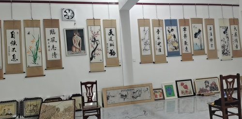 5月3日，手工活接單平臺(tái)，手工兼職招聘帶回家做，珠繡產(chǎn)品讓手工之家和加工人員更好共贏，圖為勵(lì)志珠珠繡手工產(chǎn)品剪影