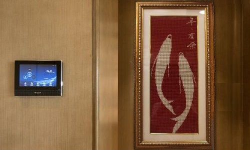 5月3日，手工活接單平臺(tái)，手工兼職招聘帶回家做，珠繡產(chǎn)品讓手工之家和加工人員更好共贏，圖為勵(lì)志珠珠繡手工產(chǎn)品剪影