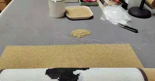 在家做手工活加工外包賺錢增收會(huì)耽誤主業(yè)嗎？(圖1)