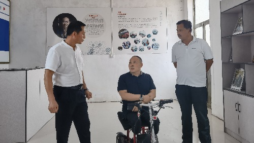 珠繡手工落地生根，讓農(nóng)民能多一份收入(圖1)