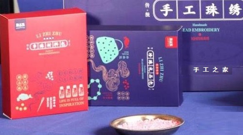 不擺地攤改做手工活加工穿珠子賺錢，日子過得安穩(wěn)踏實(圖1)