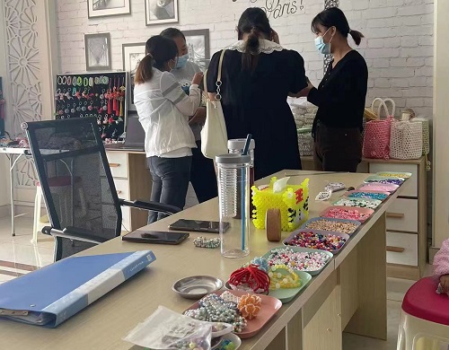 手工活外發(fā)加工，怎么做蕞賺錢(qián)，開(kāi)個(gè)小型飾品加工廠是不錯(cuò)的選擇