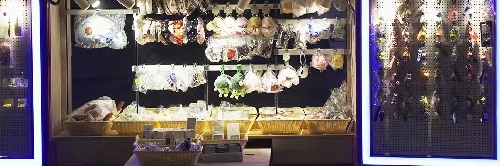 很多人會問，手工之家的移動潮品店都對什么人開放合作？