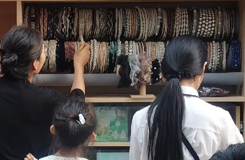 很多人會問，手工之家的移動潮品店都對什么人開放合作？