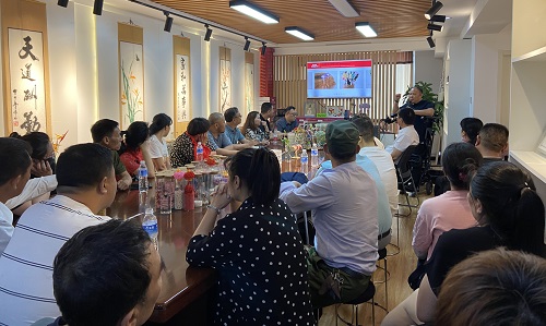 飾品加工廠+移動潮品店，讓大家一起做手工掙錢 ------ 記石家莊項目考察團隊到手工之家考察合作