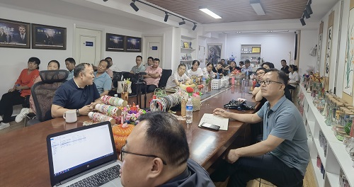 飾品加工廠+移動潮品店，讓大家一起做手工掙錢 ------ 記石家莊項目考察團隊到手工之家考察合作