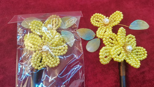 9月30日，拿回家做的手工副業(yè)創(chuàng)業(yè)，手工活可帶回家，做手工傳承官，居家靈活就業(yè)、輕資產(chǎn)創(chuàng)業(yè)，手工之家努力讓大家多掙錢，圖為串珠米珠繡手工產(chǎn)品剪影