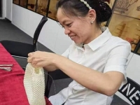 在家做手工活，既是一項(xiàng)兼職收入，也是一份美麗事業(yè)