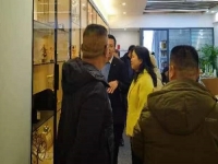 純手工助力靈活就業(yè)，閑散勞動力居家手工增收——記河南三門峽市社區(qū)領(lǐng)導(dǎo)來手工之家考察合作