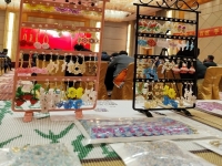 適合普通人的小成本創(chuàng)業(yè)項(xiàng)目，開(kāi)辦串珠手工加工廠，用不用管產(chǎn)品銷售