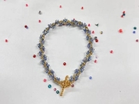 9月25日，在家就能賺錢的工作，兼職手工在家可做，輕資產(chǎn)創(chuàng)業(yè)的手工，做手工傳承官，在手工之家，堅守和實事求是地創(chuàng)新，成就純手工事業(yè)，圖為串珠米珠繡手工材料剪影