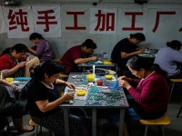 拿貨回家做，微創(chuàng)業(yè)在家開手工加工廠，比外出打工“好”在哪里