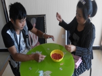 山東聊城恩愛夫妻前來(lái)手工活之家學(xué)習(xí)珠繡加工在家創(chuàng)業(yè)