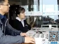 手工活加工每周五及時(shí)結(jié)算加工費(fèi)，一家三口實(shí)地考察了解