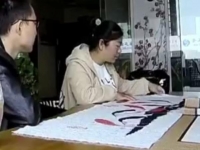 丈夫陪妻子考察手工之家，愛(ài)她就支持她自己喜歡的事業(yè)