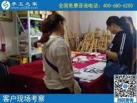 拎著勵志珠珠繡去送禮，河北滄州白女士給娘家人帶來就業(yè)增收的好項(xiàng)目