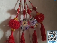 純手工串珠掛件時尚漂亮，手工活之家立體串珠類手工藝品品種多