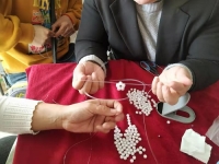 尋找可以在家加工的手工活，朋友推薦手工之家