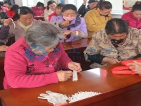正規(guī)手工活外發(fā)加工，常年供料到家，為許多人解決居家就業(yè)、創(chuàng)業(yè)