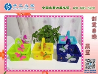 疫情反復(fù)散發(fā)，幸好手里有珠繡外發(fā)手工活可以加工掙錢(qián)