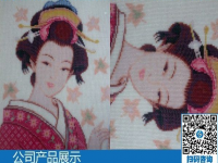 手工活外發(fā)彩珠繡，是家庭主婦收入與精神的源泉